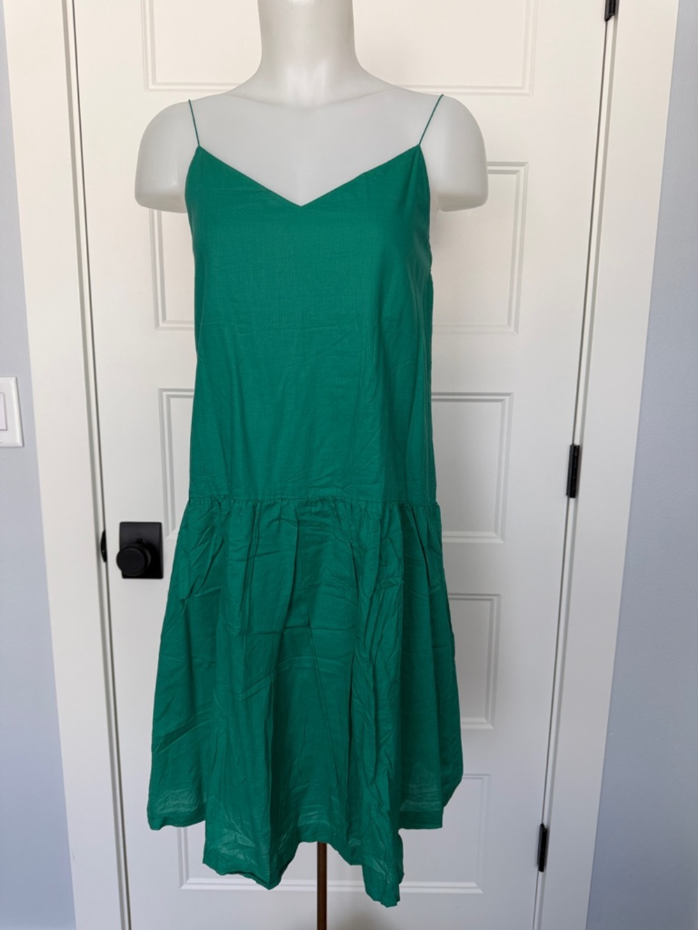 Mac Phee V-neck Spaghetti Strap Midi Dress in Sz Med